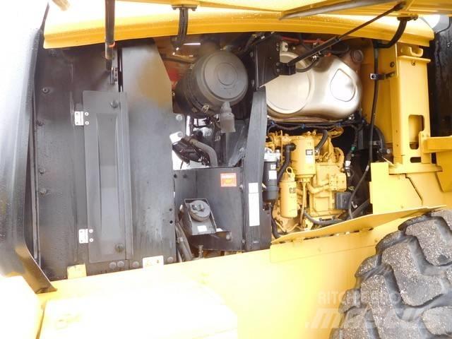 CAT 926M Incarcator pe pneuri