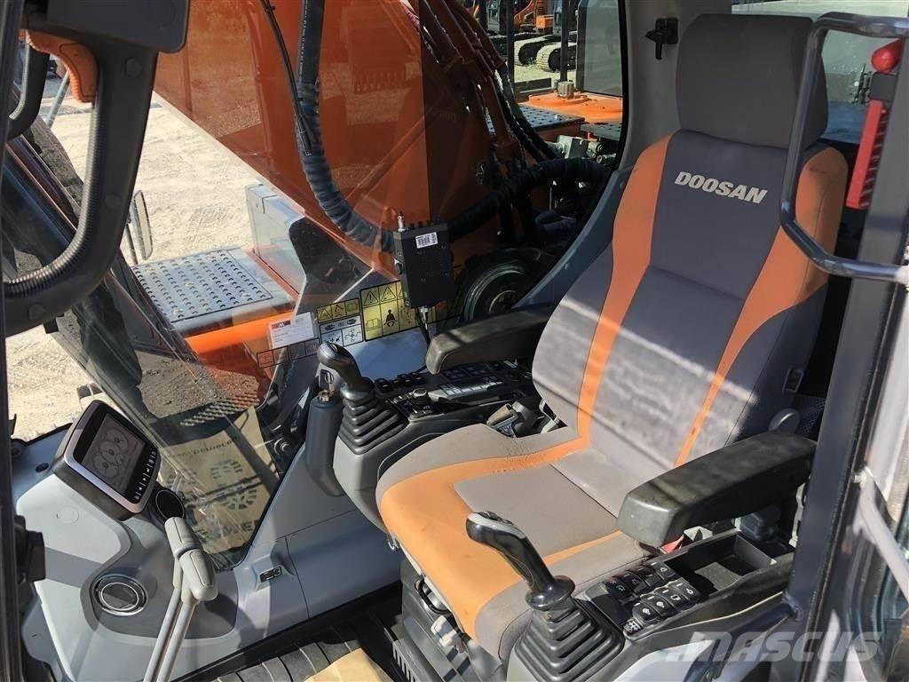 Doosan dx300 Excavatoare pe șenile
