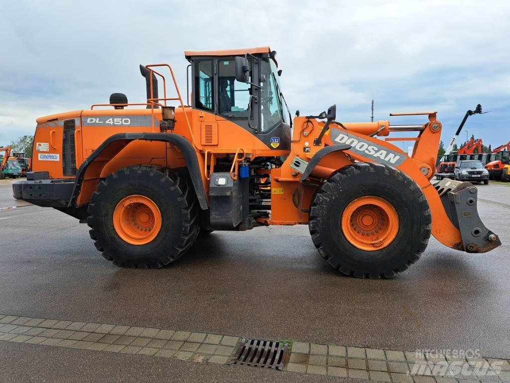 Doosan DL 450-3 Incarcator pe pneuri