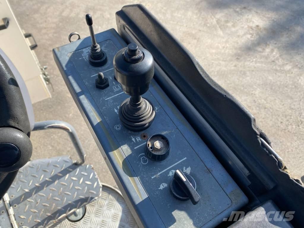 Wirtgen W 100 Fi Utilaje asfalt cu freze reci