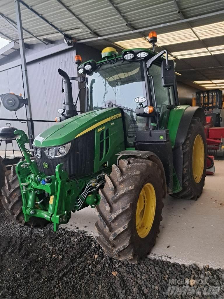 John Deere 6120 M Tractoare