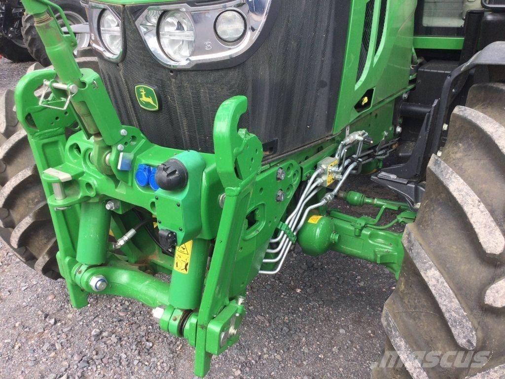 John Deere 6120 M Tractoare