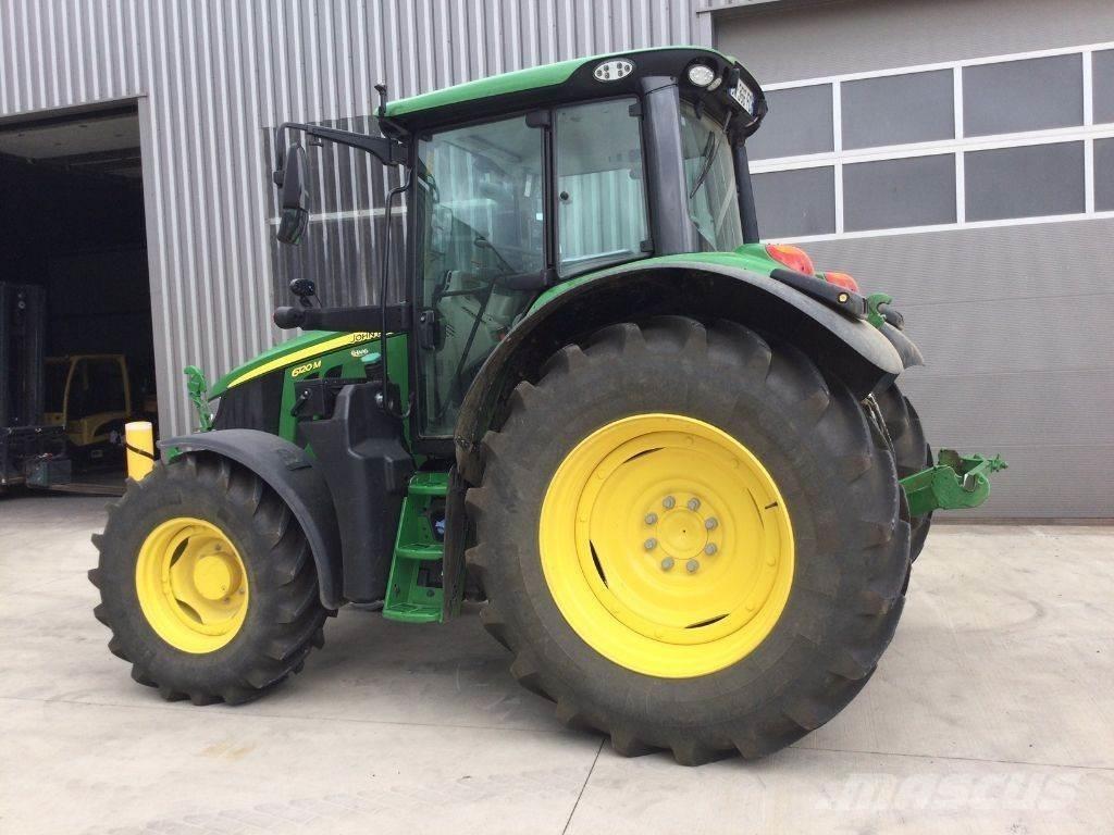 John Deere 6120 M Tractoare