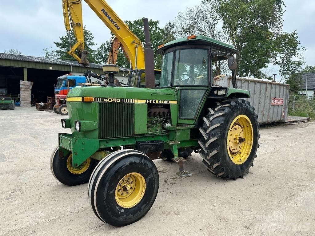 John Deere 4040 Tractoare