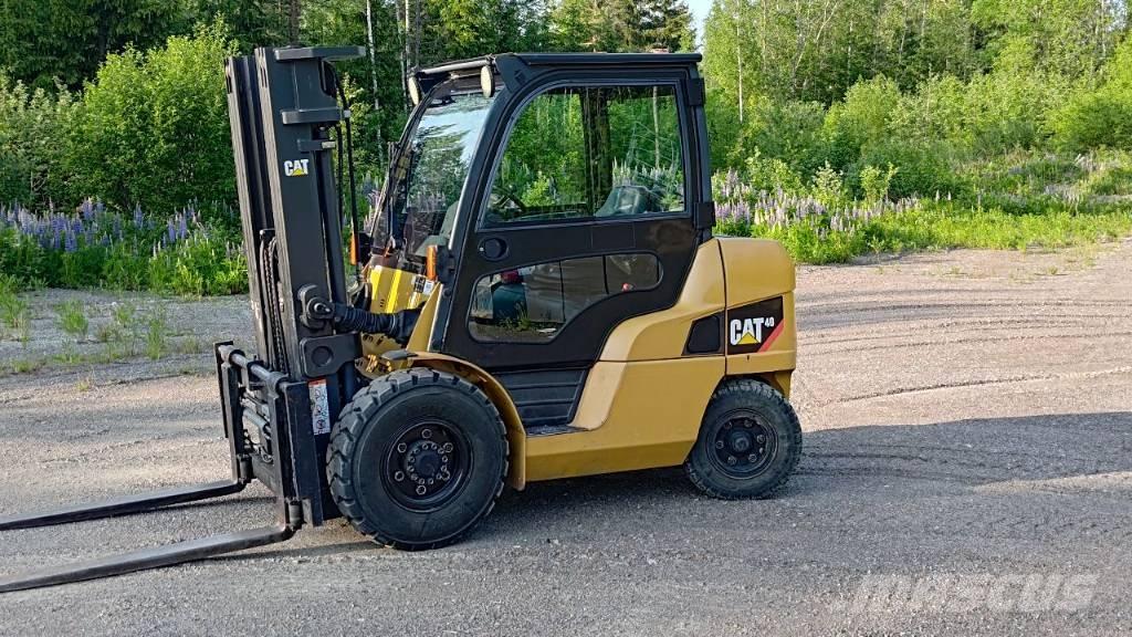 CAT DP 40 N Stivuitor diesel