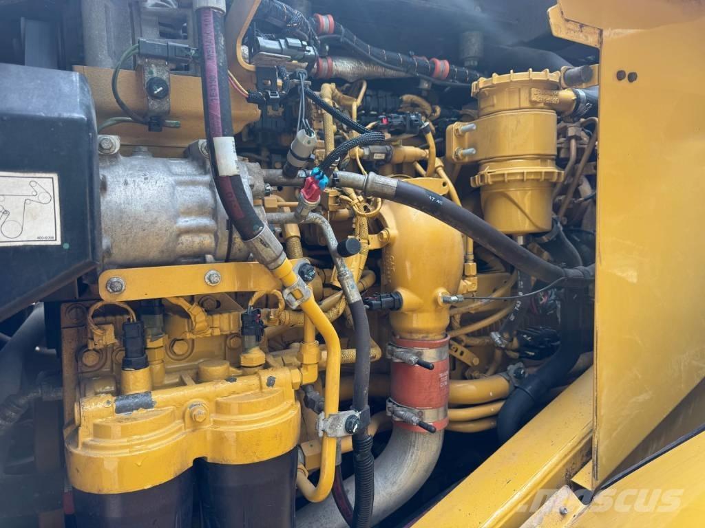 CAT 966 M Incarcator pe pneuri
