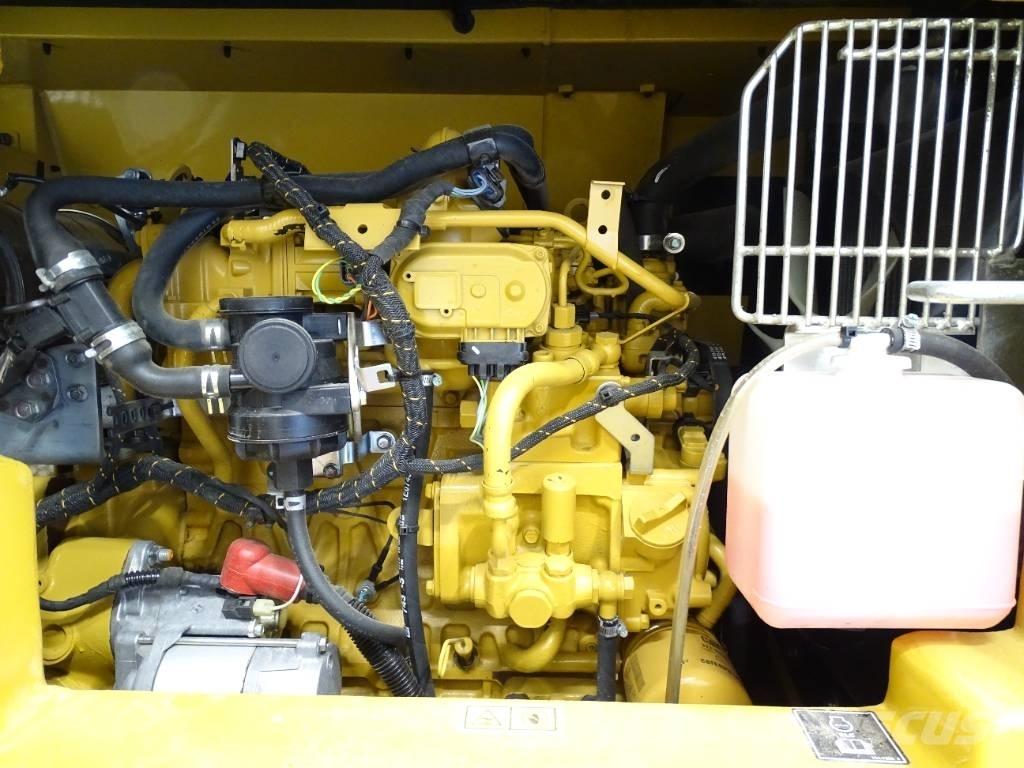 CAT 306 CR Mini excavatoare < 7t