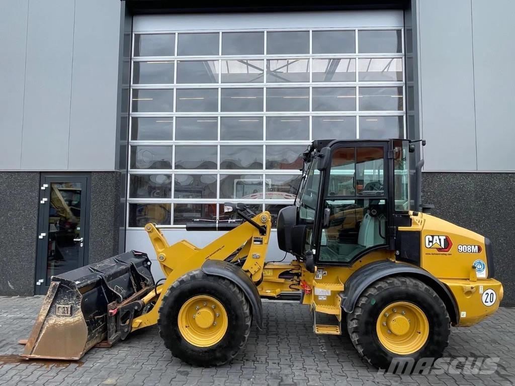 CAT 908M | EPA Incarcator pe pneuri