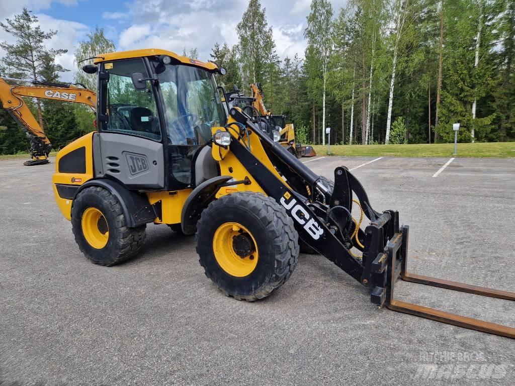 JCB 406 T4 Incarcator pe pneuri