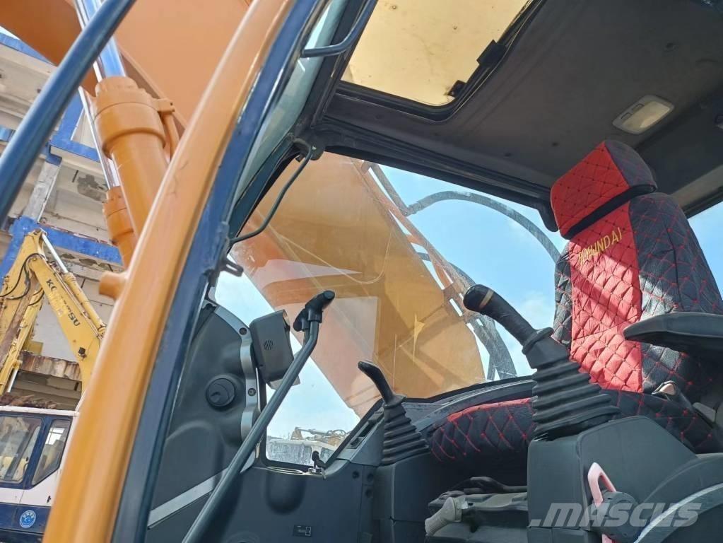 Hyundai 305-9 Excavatoare pe șenile
