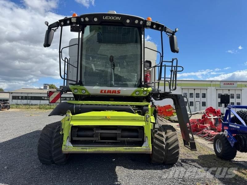 CLAAS LEXION 6900 Combine de secerat