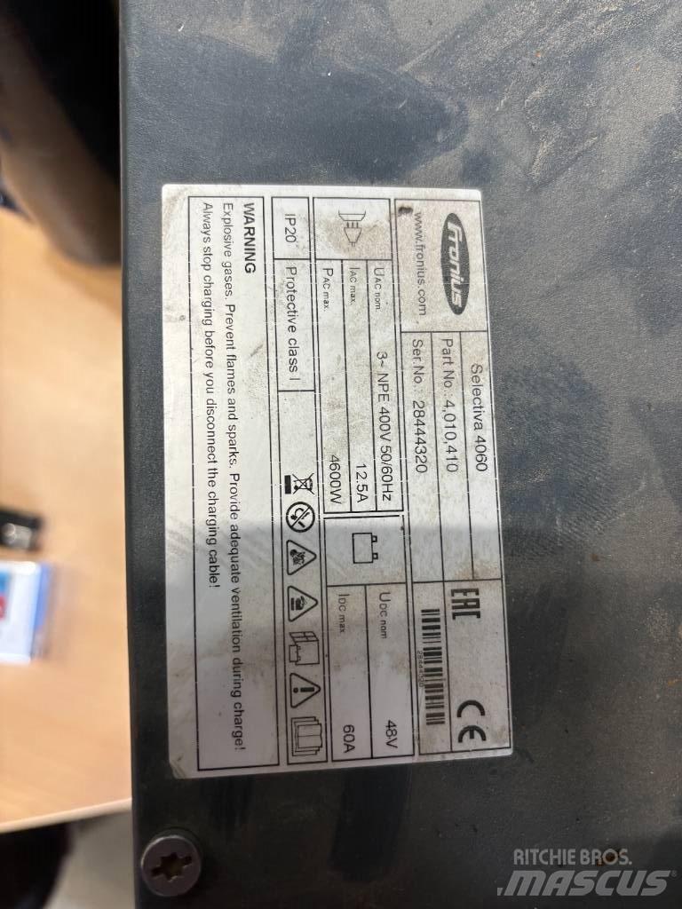Linde R14/1120 Stivuitor cu catarg retractabil