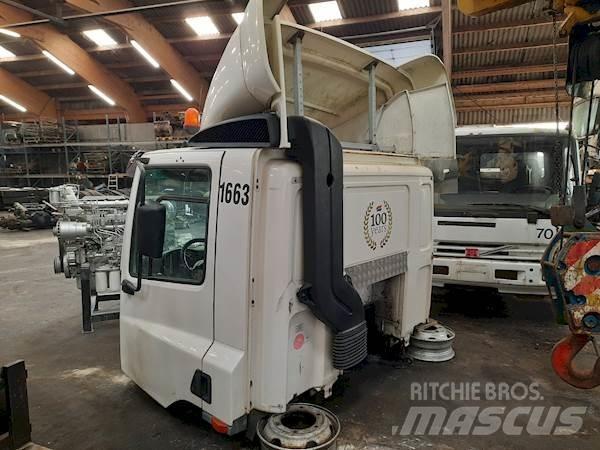 DAF CF75 DAYCAB Cabine si interior