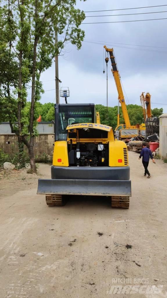 Komatsu 56 Excavatoare pe șenile
