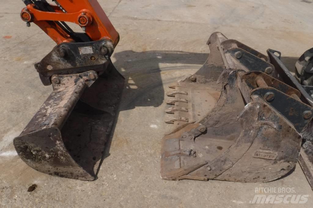 Hitachi ZX 85 US B-6 Excavatoare 7t - 12t
