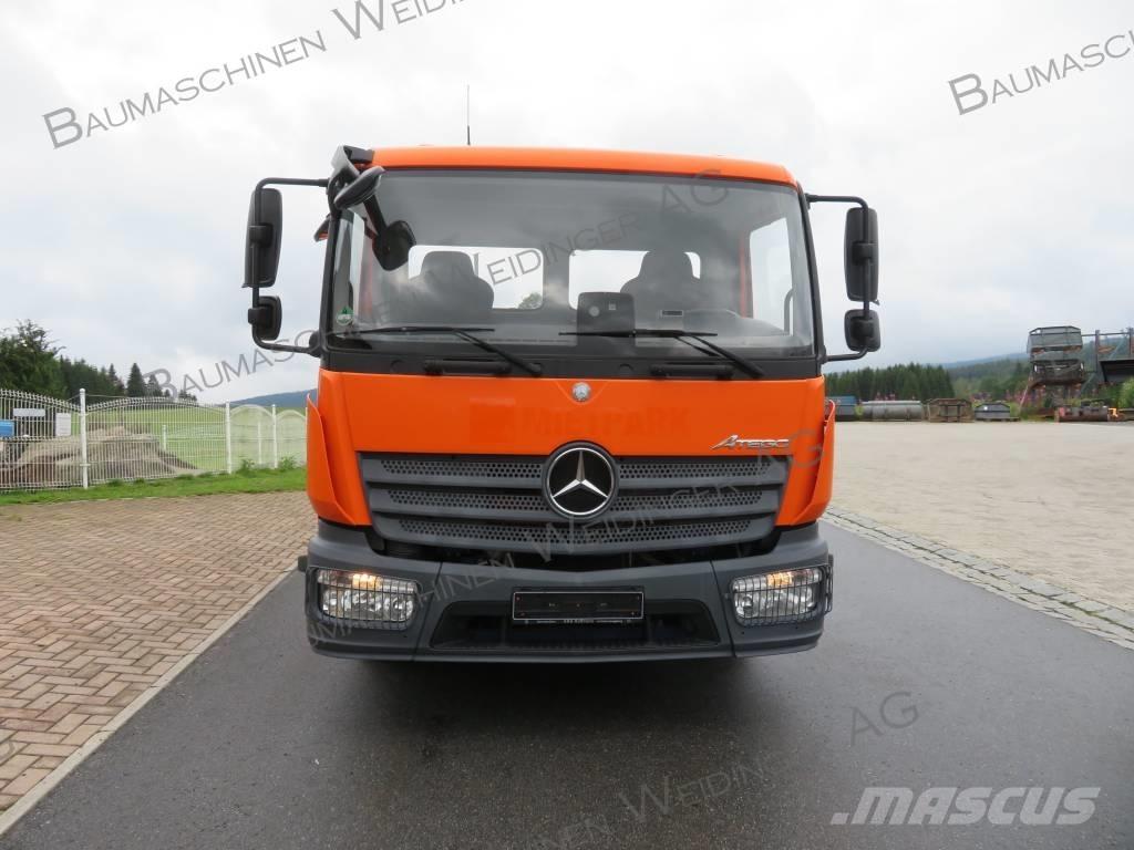 Mercedes-Benz 818K Autobasculanta