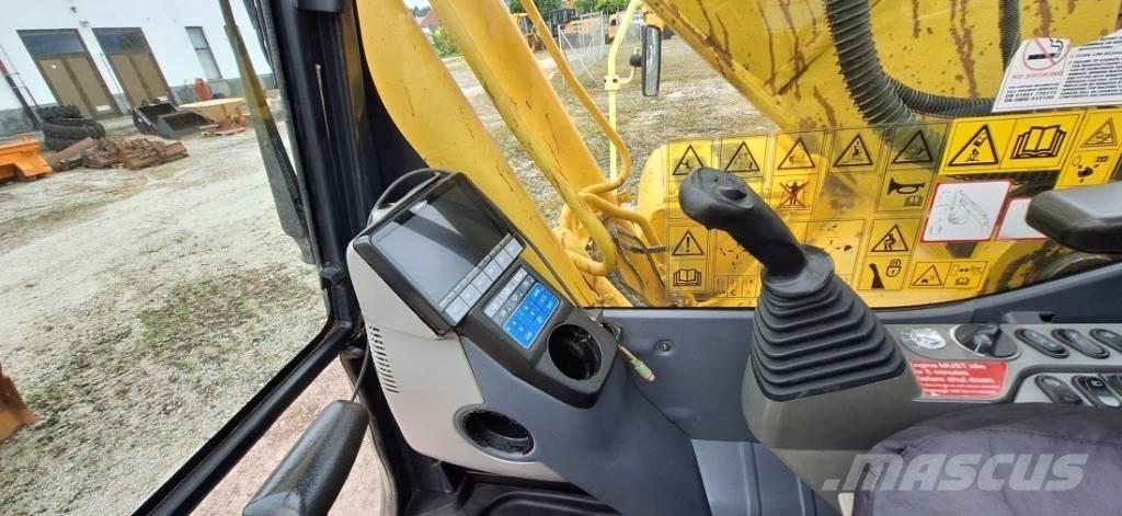 Komatsu PC 210 Excavatoare pe șenile
