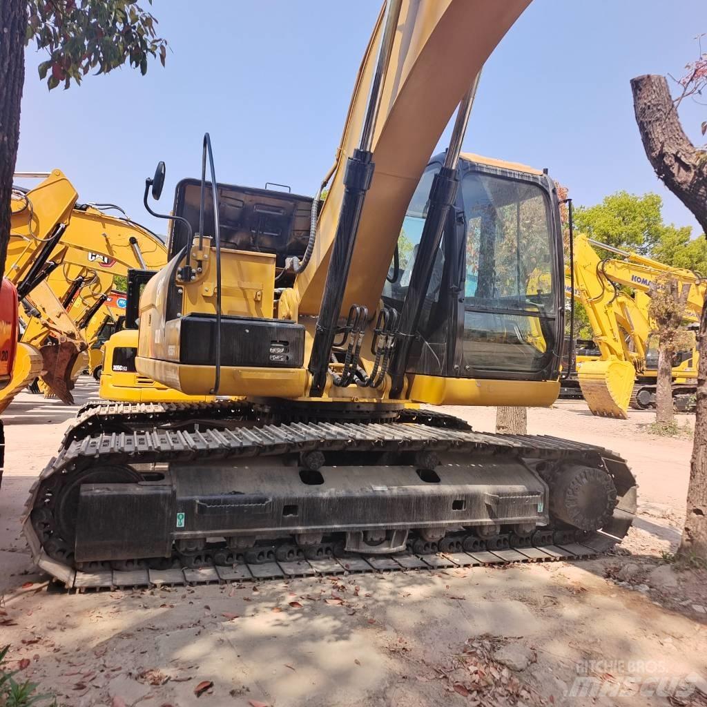 CAT 320 D Excavatoare pe șenile
