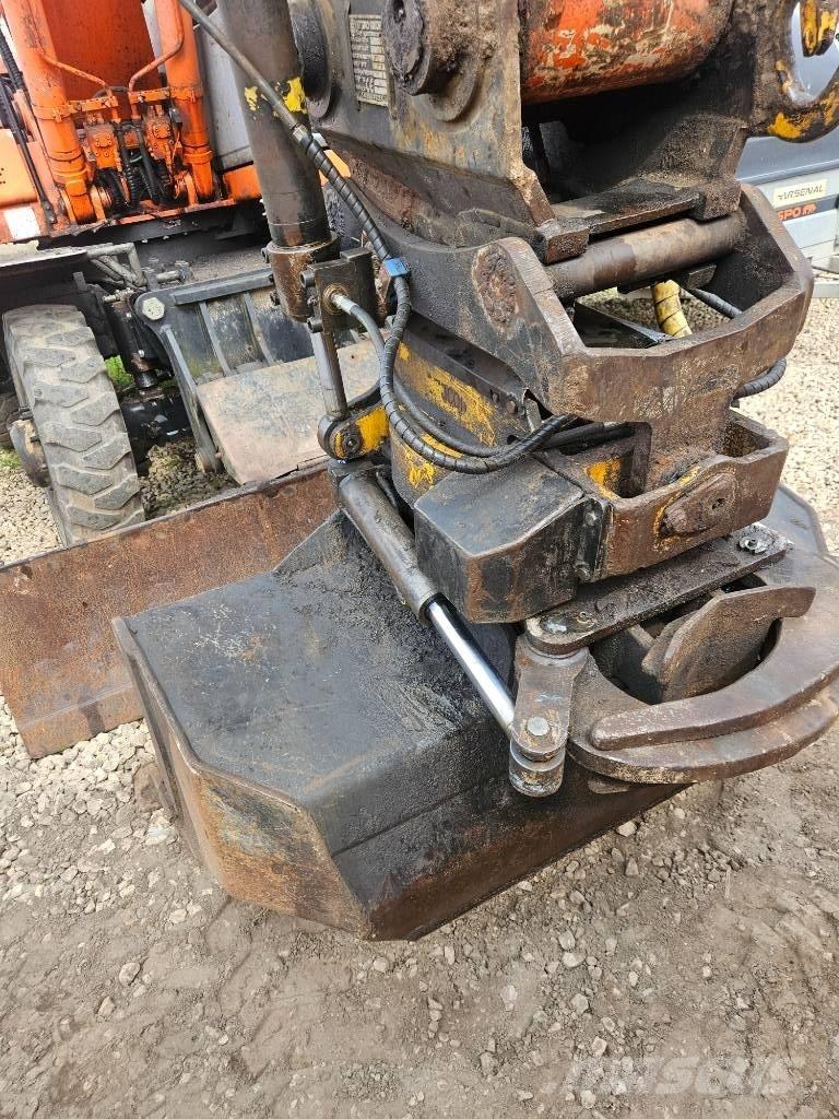 Fiat-Hitachi EX165W Excavatoare cu roti
