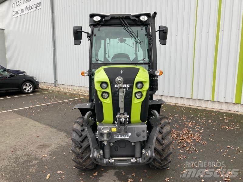 CLAAS NEXOS 240 M Tractoare