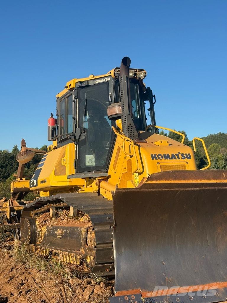 Komatsu D 61 EX-23 Buldozere pe senile