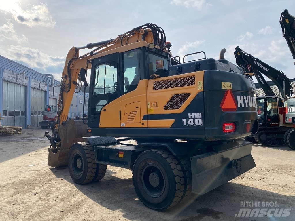 Hyundai HW140W Excavatoare cu roti