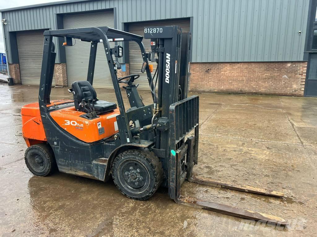 Doosan D 30 GP Stivuitor diesel