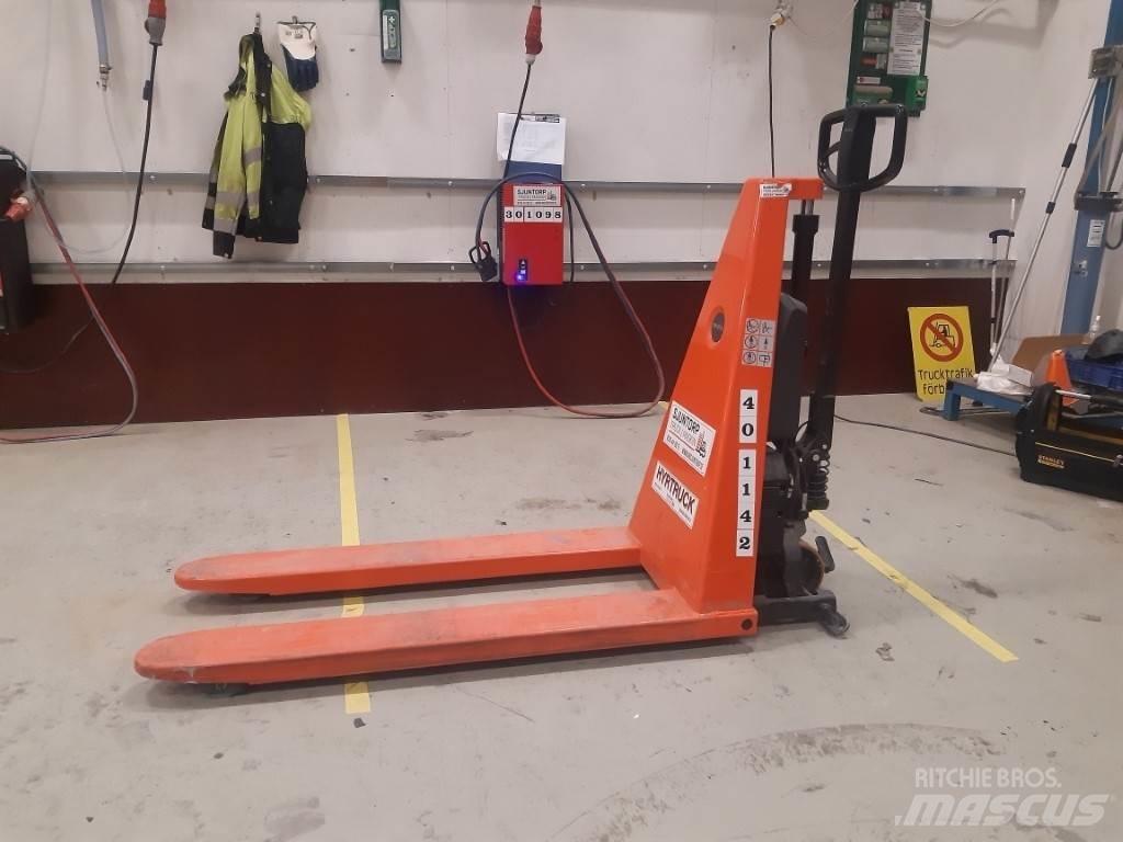 BT HHL100 Transpaleta manuala
