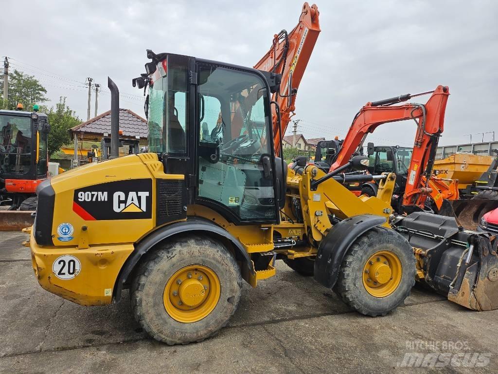 CAT 907M Incarcator pe pneuri