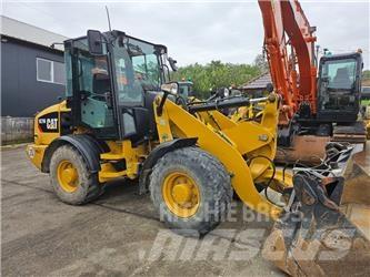 CAT 907M Incarcator pe pneuri
