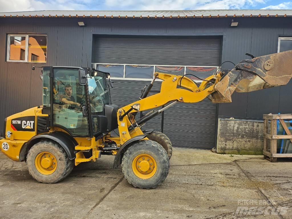 CAT 907M Incarcator pe pneuri