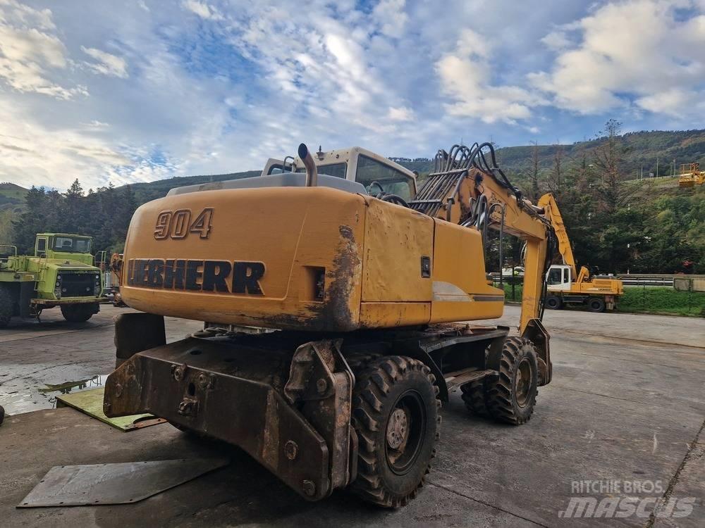 Liebherr A904C Excavatoare cu roti