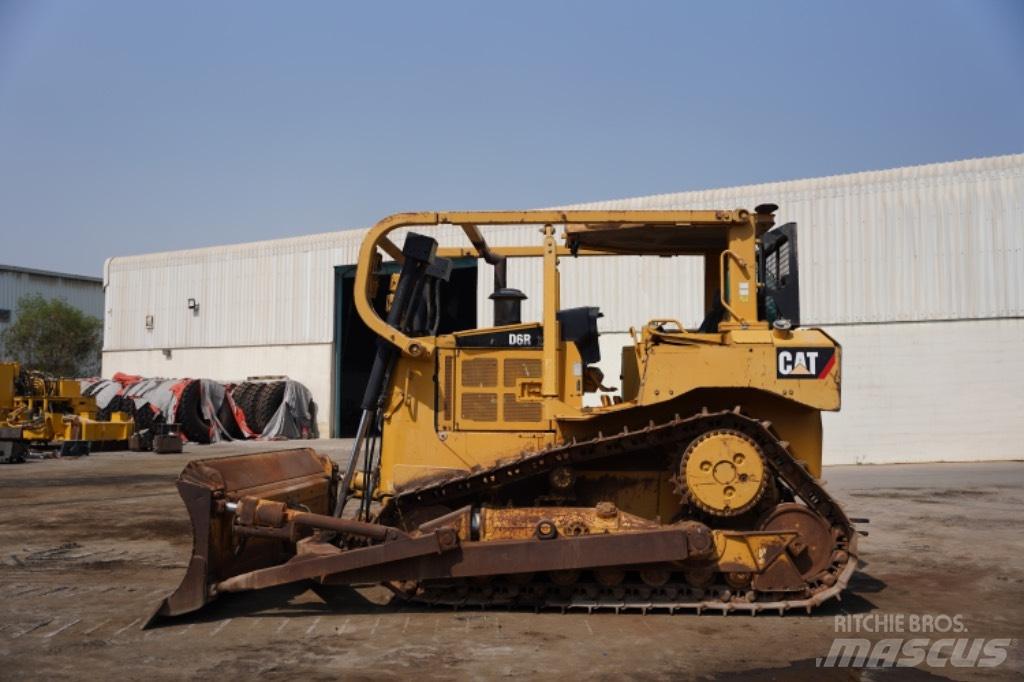 CAT D 6 R Buldozere pe senile