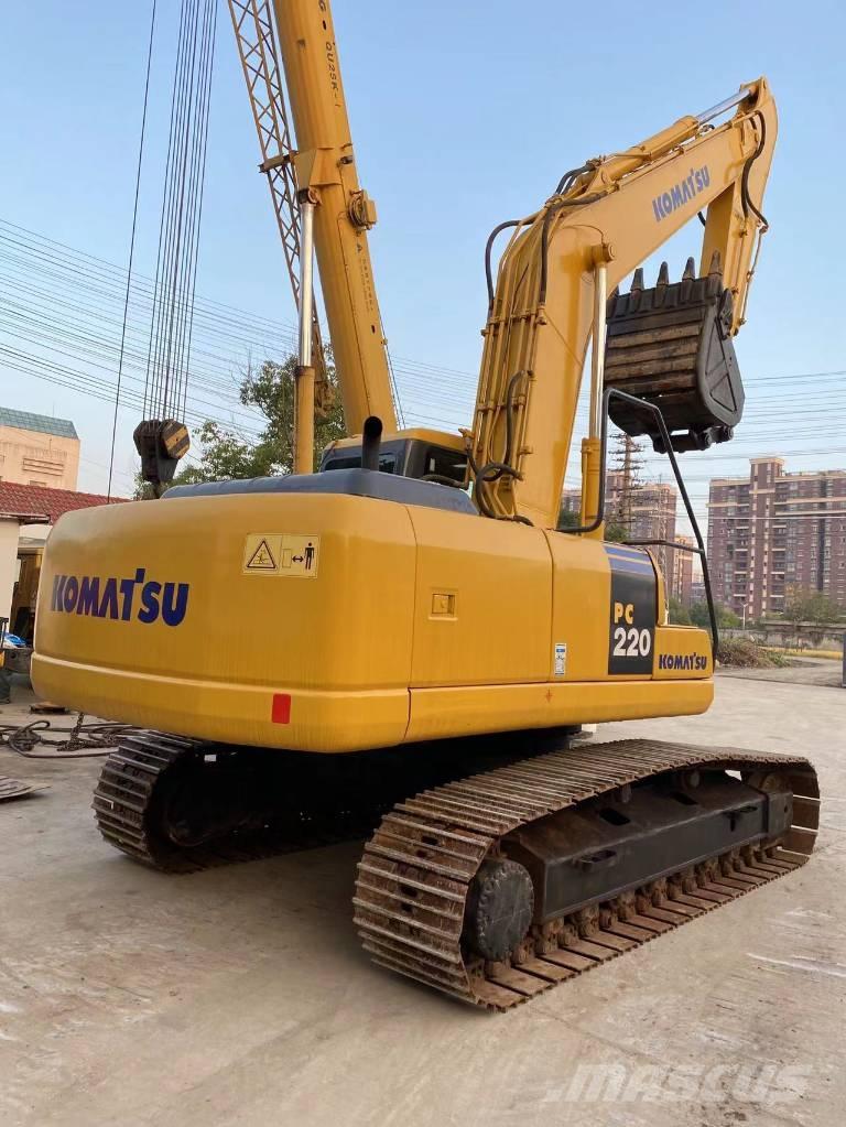 Komatsu PC 220 Excavatoare pe șenile
