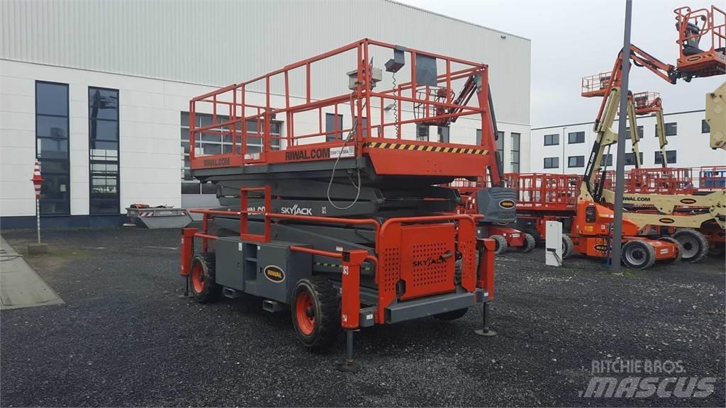 SkyJack 9250RT Platforme foarfeca