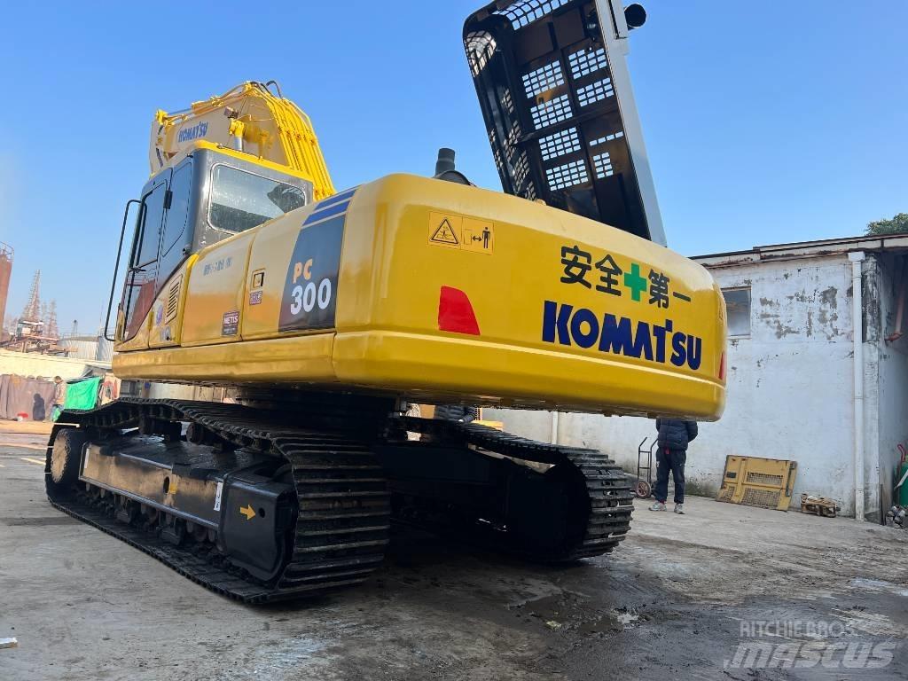 Komatsu PC300-7 Excavatoare pe șenile
