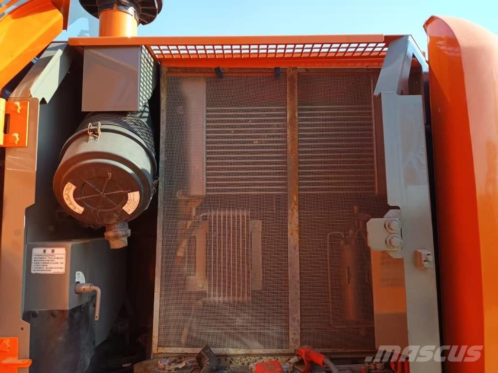 Hitachi ZX 130 Excavatoare pe șenile
