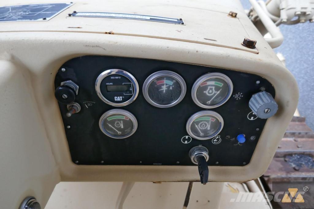 CAT D7G Ex-army Buldozere pe senile