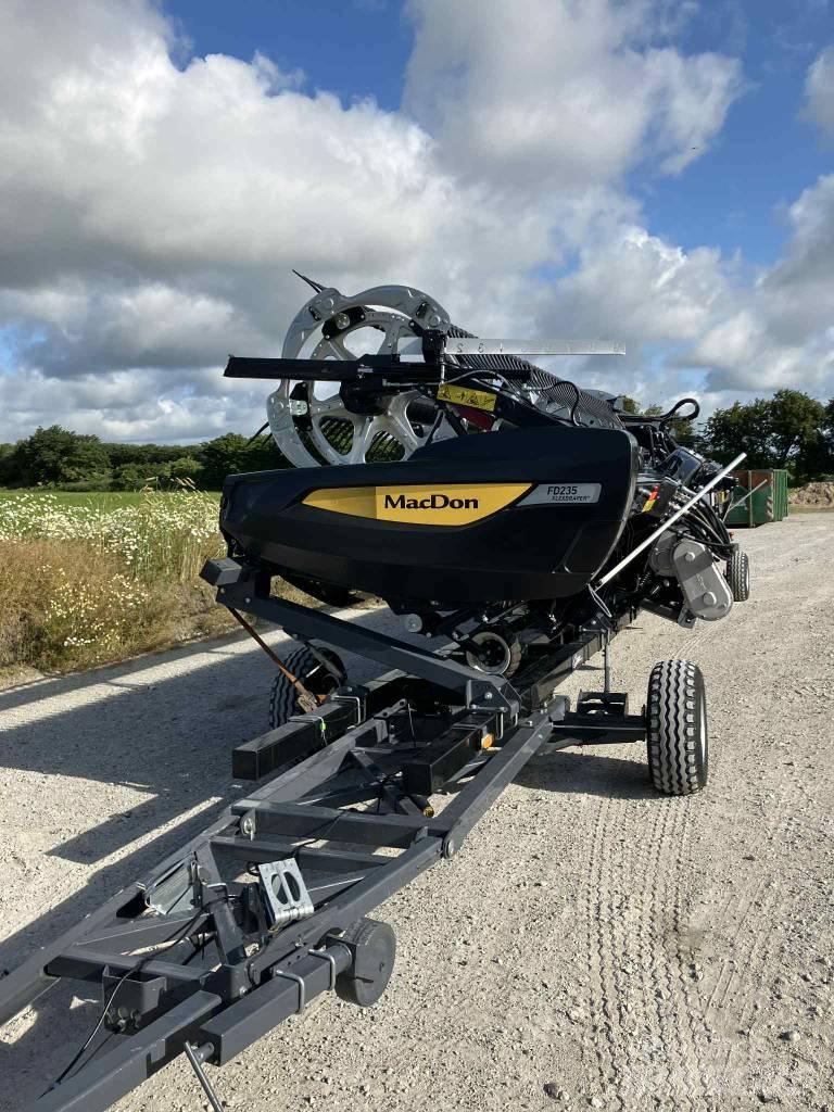 MacDon FD235 Combine capete pentru culegatoare