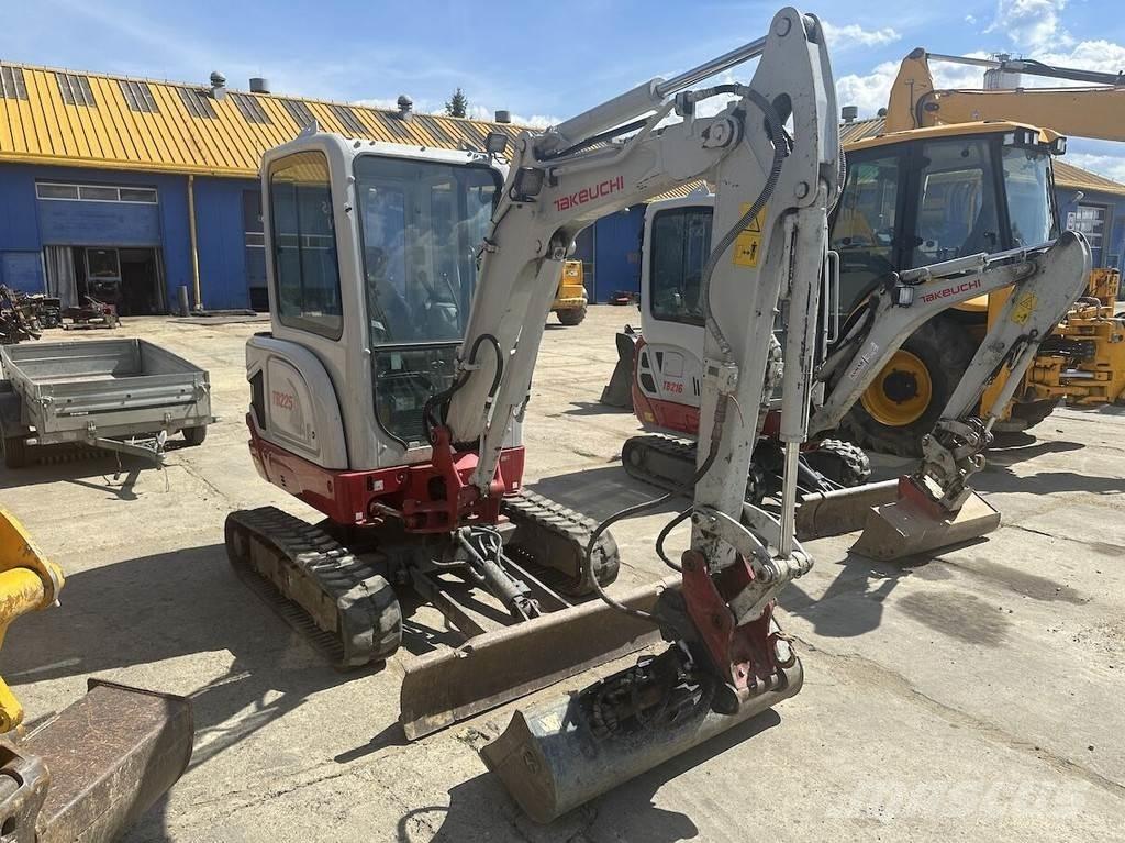 Takeuchi TB225 Mini excavatoare < 7t