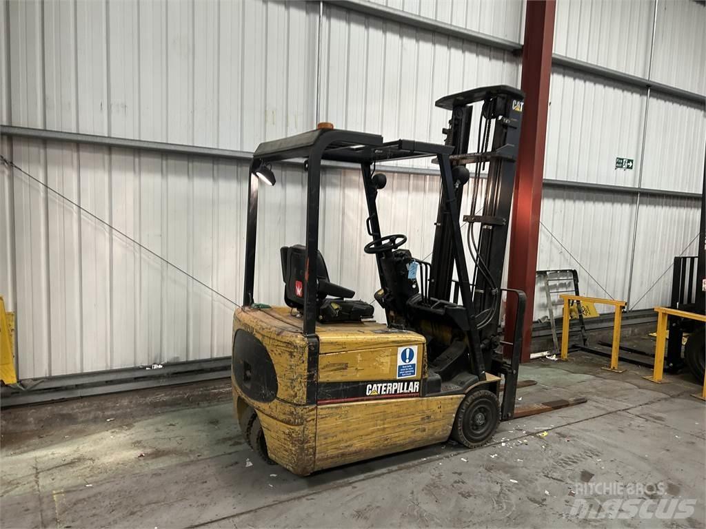 CAT EP16KT Stivuitor electric