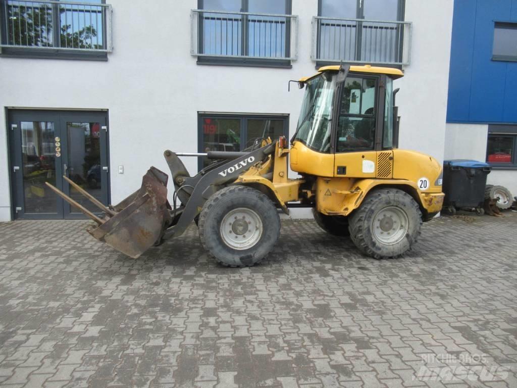 Volvo L 30 B Incarcator pe pneuri