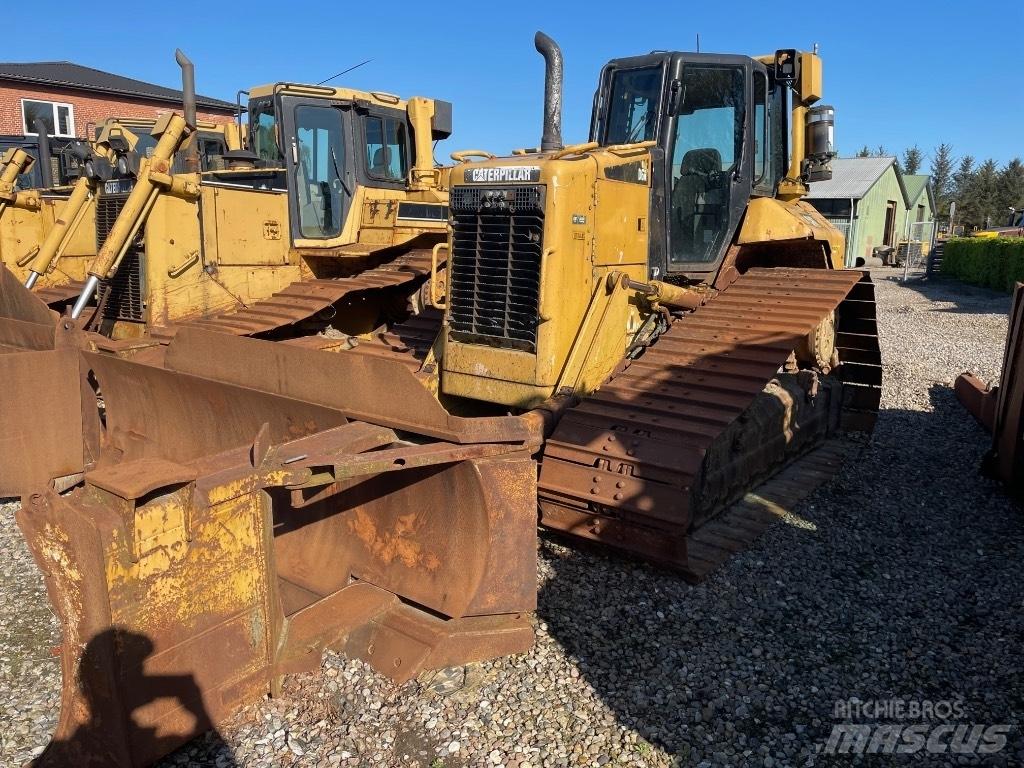CAT D6N Buldozere pe senile