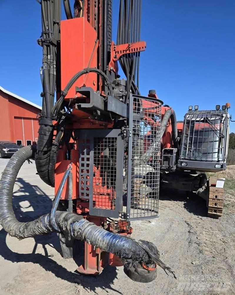 Sandvik Ranger DX800 Echipamente de tunelat si minerit