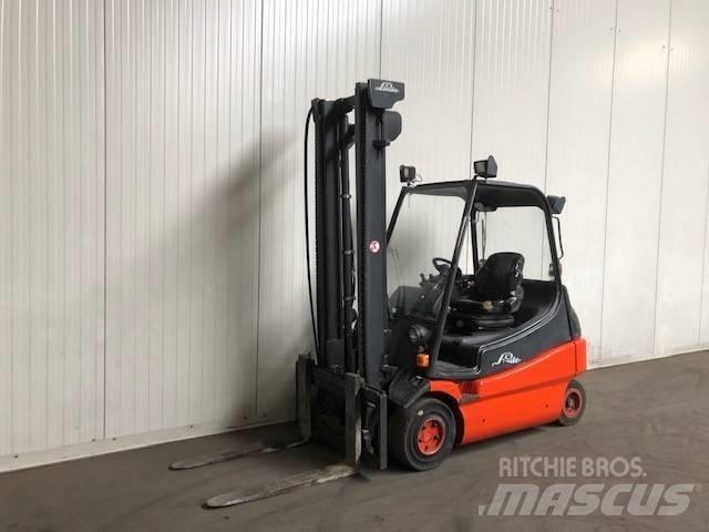 Linde E25-02 Stivuitor electric