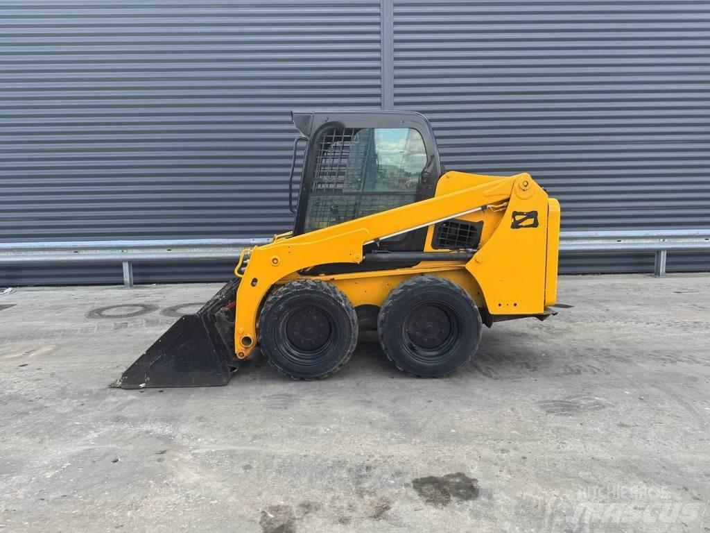 Bobcat S 450 Utilaje de manevrarea a bustenilor