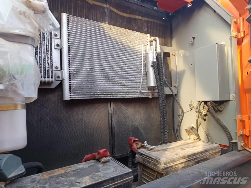Hitachi ZX210 Excavatoare pe șenile

