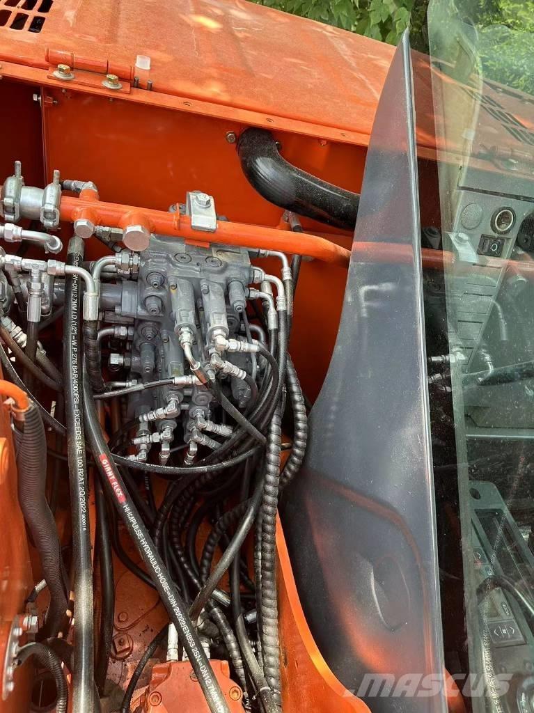 Hitachi ZX60 Mini excavatoare < 7t