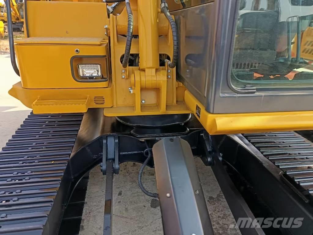 Komatsu PC 70 Excavatoare pe șenile
