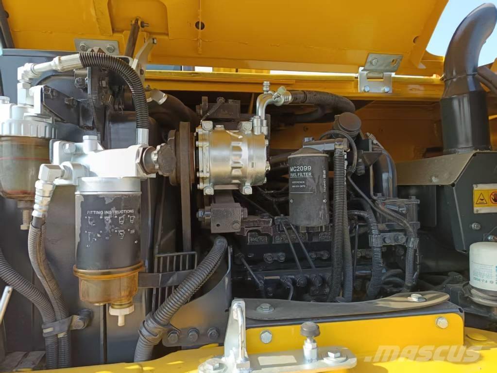 Komatsu PC 70 Excavatoare pe șenile
